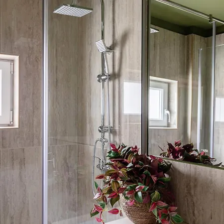 Gorgeous 1br Sanctuary By Cismigiu Park Apartment Bukarest