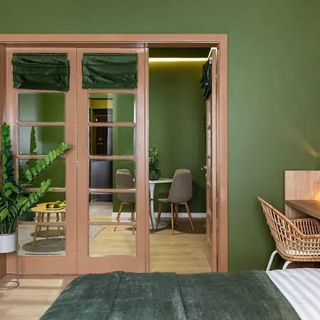 Daire Gorgeous 1br Sanctuary By Cismigiu Park